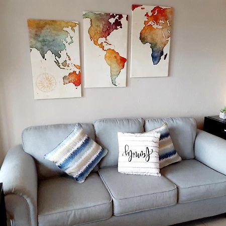 Charming One Bedroom Resort-Style Studio With Pool And Beach Access ラスキン エクステリア 写真